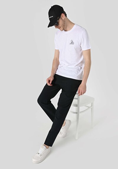 صورة من أبيض للرجال تي شيرت بأكمام قصيرة