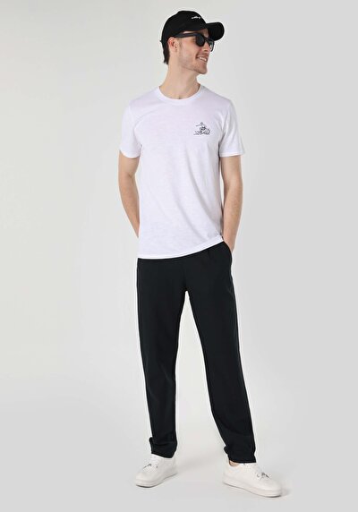 صورة من أبيض للرجال تي شيرت بأكمام قصيرة