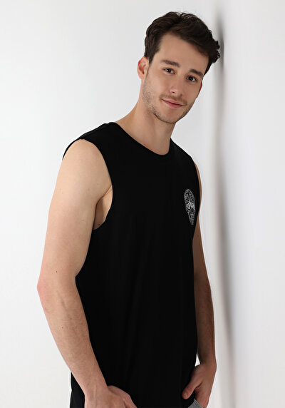 صورة من أسود للرجال رياضي