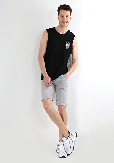 صورة من أسود للرجال رياضي