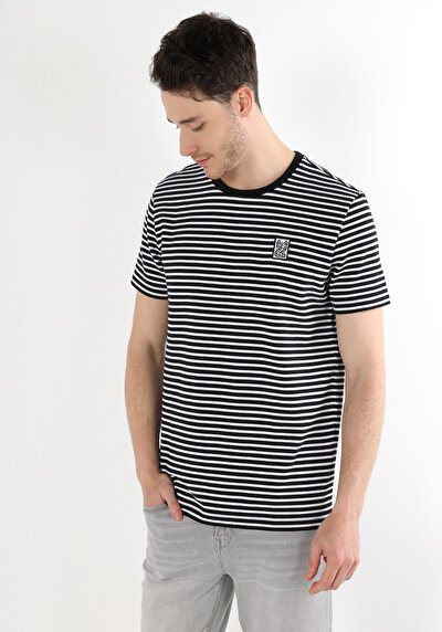 اعرض التفاصيل لـ أسود للرجال تي شيرت بأكمام قصيرة