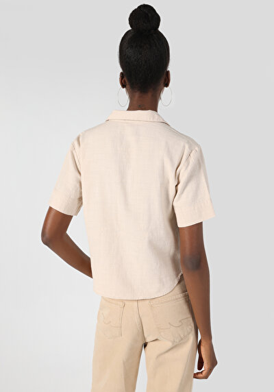 اعرض التفاصيل لـ قميص نسائي بأكمام قصيرة بيج مقاس عادي Cl1064446  