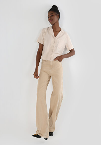 اعرض التفاصيل لـ قميص نسائي بأكمام قصيرة بيج مقاس عادي Cl1064446  