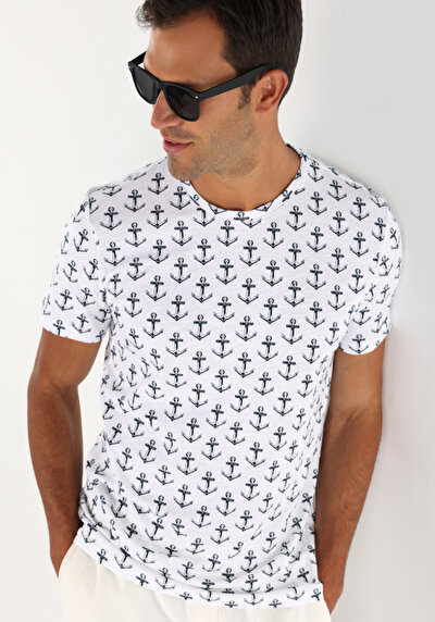 صورة من   رقبة مستديرة مستقيم تي شيرت أبيض بأكمام قصيرة للرجال