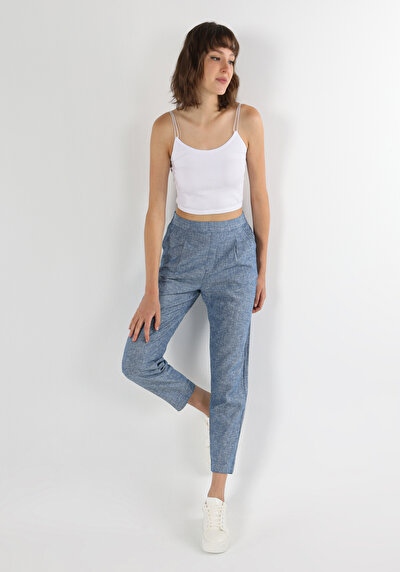 صورة من أزرق للنساء بناطيل