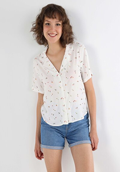 صورة من متعدد الألوان للنساء قميص  كم قصير