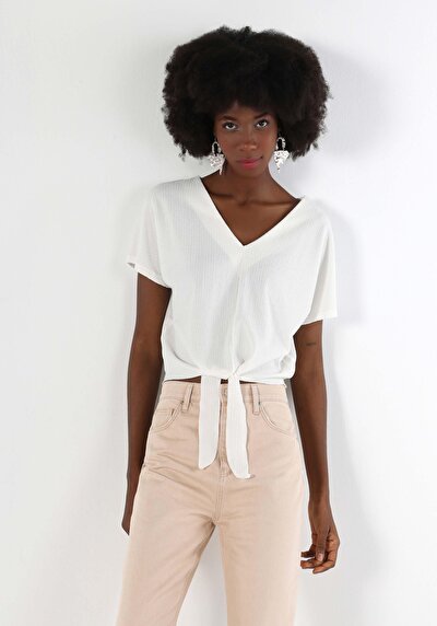 اعرض التفاصيل لـ أبيض للنساء تي شيرت بأكمام قصيرة