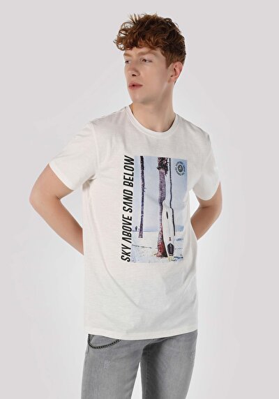 صورة من   رقبة مستديرة مطبوعة للرجال أبيض بأكمام قصيرة تي شيرت