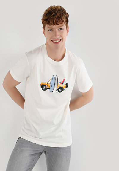 صورة من تناسب عادي طاقم الرقبة المطبوعة الأبيض الرجال كم قصيرة تي شيرت Cl1062742