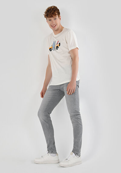 صورة من تناسب عادي طاقم الرقبة المطبوعة الأبيض الرجال كم قصيرة تي شيرت Cl1062742