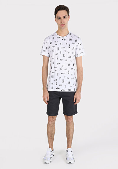 صورة من رقبة مستديرة مطبوعة للرجال أبيض بأكمام قصيرة تي شيرت