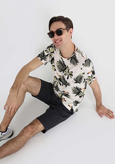 صورة من   رقبة مستديرة مطبوعة للرجال أبيض بأكمام قصيرة تي شيرت