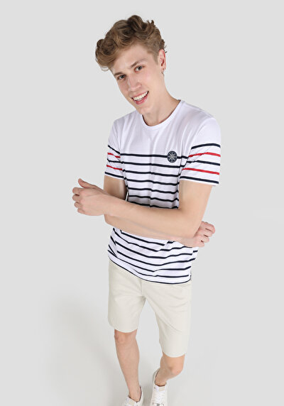 اعرض التفاصيل لـ أبيض للرجال تي شيرت بأكمام قصيرة