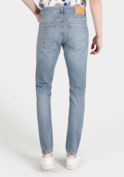 صورة من سليم خصر منخفض ضيق الساق جينز نيلي للرجال