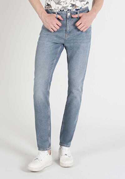 صورة من سليم خصر منخفض ضيق الساق جينز نيلي للرجال