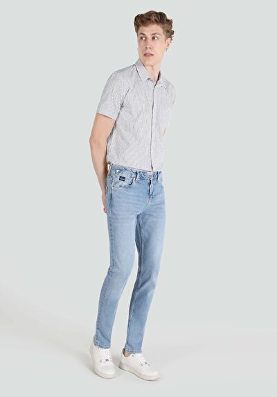 صورة من مستقيم خصر منخفض مستقيم الساق الجينز النيلي للرجال