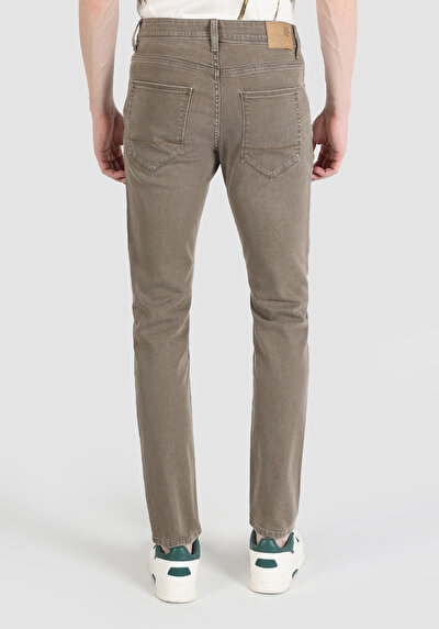 صورة من مستقيم خصر منخفض مستقيم ساق مستقيمة جينز كاكي للرجال