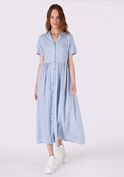 صورة من عادي فستان أزرق نسائي