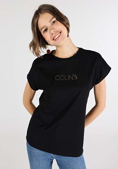 صورة من أسود للنساء تي شيرت بأكمام قصيرة