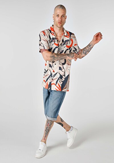 اعرض التفاصيل لـ قميص عادي رقبة مطبوع رجالي بيج كم قصير قميص