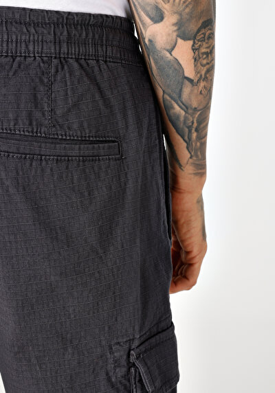 اعرض التفاصيل لـ أنتراسيت للرجال شورت