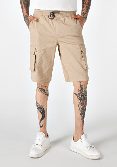 اعرض التفاصيل لـ شورت رجالي بجيب متوسط الخصر مقاس عادي  