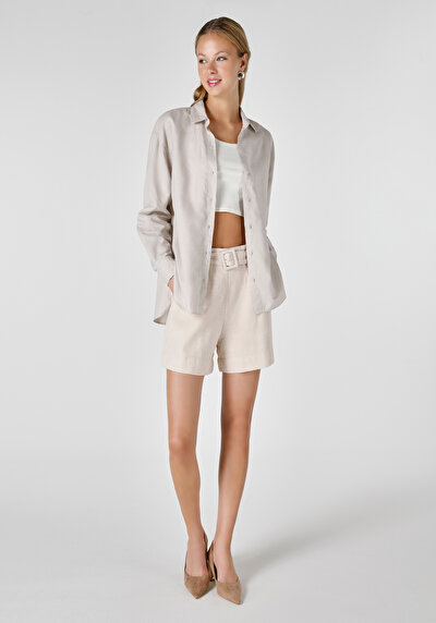 اعرض التفاصيل لـ عادي بقصة مرتفعة الخصر شورت نسائي بيج