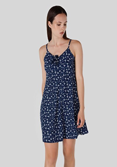 صورة من زهري نسائي أزرق كحلي بدون أكمام فستان