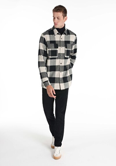 صورة من قميص مريح رقبة متقلب رجالي أسود كم طويل قميص