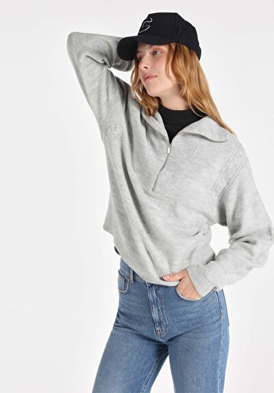 صورة من رمادي للنساء 