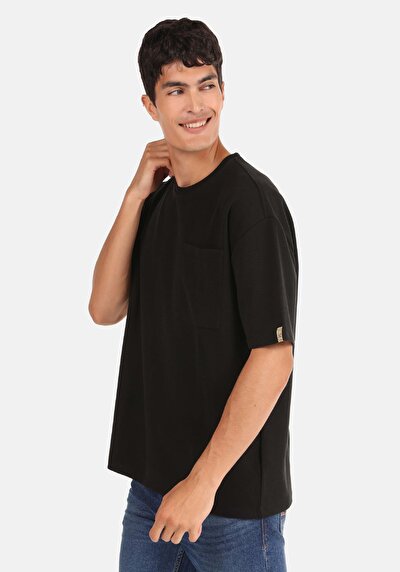 صورة من أسود للرجال تي شيرت بأكمام قصيرة