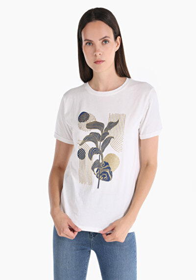 صورة من بيج فاتح للنساء تي شيرت بأكمام قصيرة