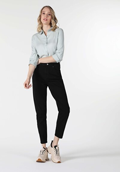 صورة من أخضر للنساء قميص  كم طويل