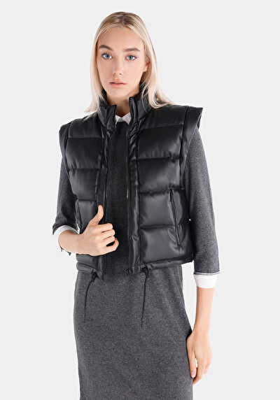 صورة من   ياقة الوقوف بسحاب مبطن سترة سوداء نسائية