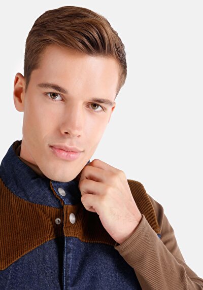 اعرض التفاصيل لـ   ياقة القاضي سترة زرقاء للرجال