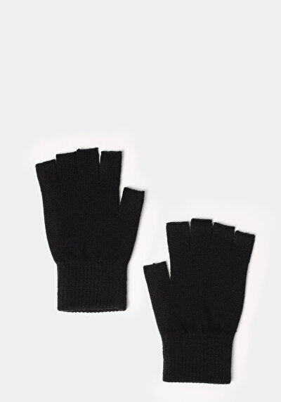 صورة من قفازات نسائية متعددة الألوان