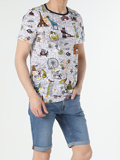 صورة من أبيض للرجال تي شيرت بأكمام قصيرة