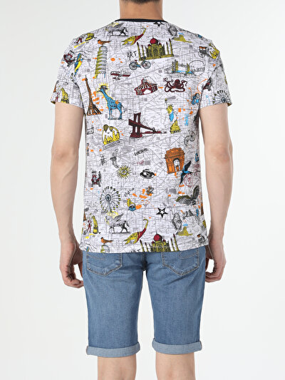 صورة من أبيض للرجال تي شيرت بأكمام قصيرة