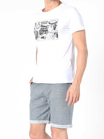 صورة من أبيض للرجال تي شيرت بأكمام قصيرة