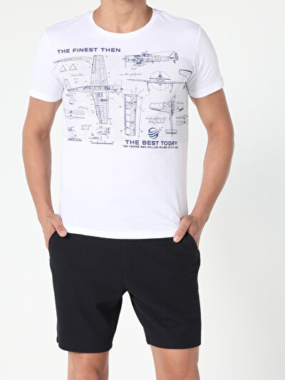 صورة من أبيض للرجال تي شيرت بأكمام قصيرة