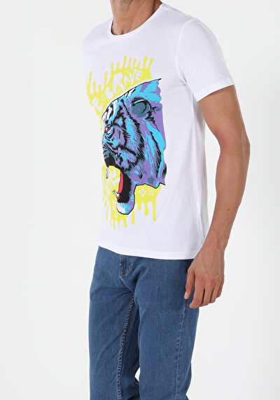 اعرض التفاصيل لـ أبيض للرجال تي شيرت بأكمام قصيرة