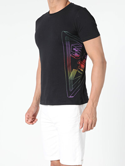 اعرض التفاصيل لـ أسود للرجال تي شيرت بأكمام قصيرة