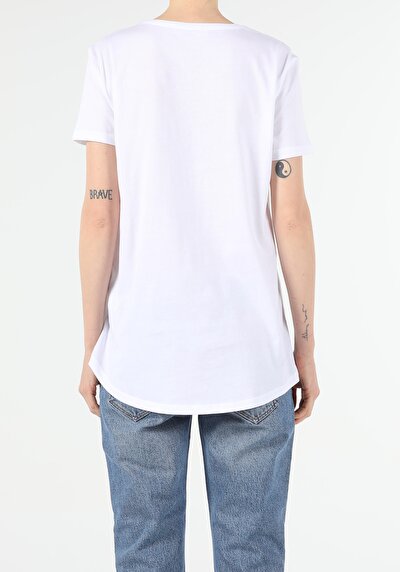 اعرض التفاصيل لـ أبيض للنساء تي شيرت بأكمام قصيرة