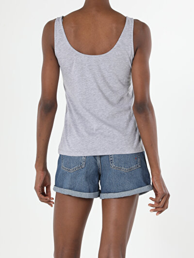 صورة من رمادي للنساء رياضي