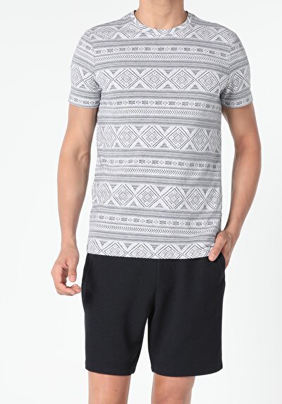 صورة من أزرق بحري للرجال تي شيرت بأكمام قصيرة