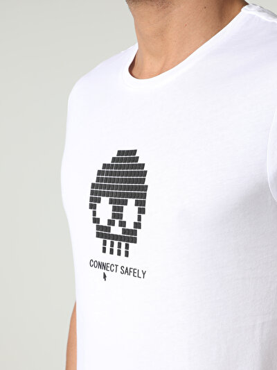 اعرض التفاصيل لـ أبيض للرجال تي شيرت بأكمام قصيرة