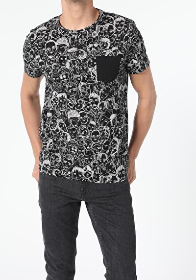 صورة من أسود للرجال تي شيرت بأكمام قصيرة