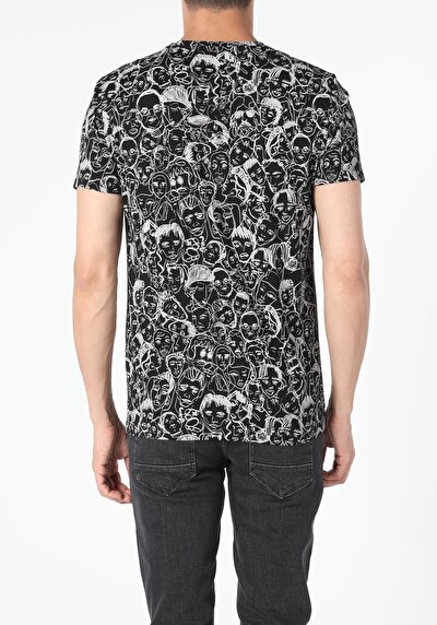 صورة من أسود للرجال تي شيرت بأكمام قصيرة