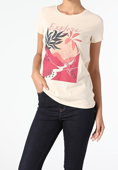 صورة من بيج للنساء تي شيرت بأكمام قصيرة