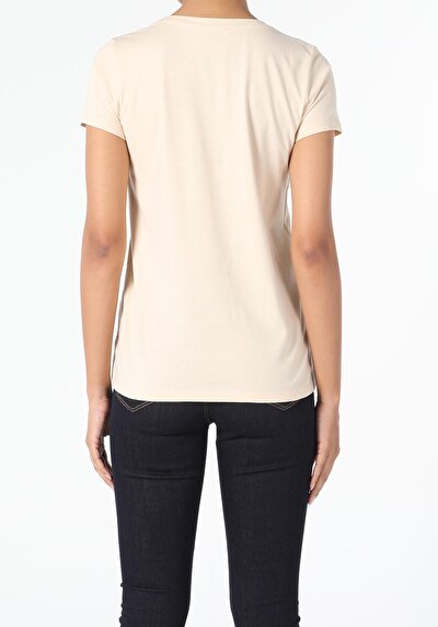 صورة من بيج للنساء تي شيرت بأكمام قصيرة